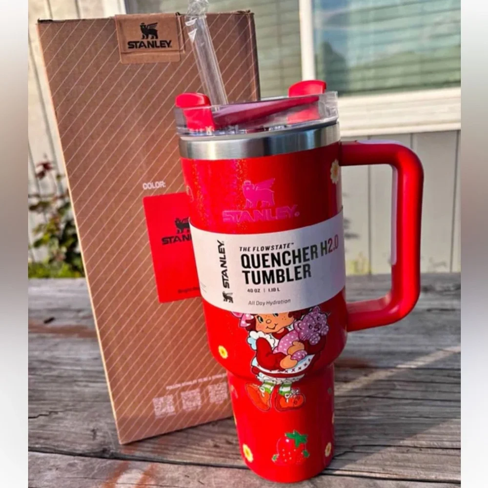 Strawberry Shortcake x Stanley quencher water bottle cup loveshackfancy 40oz - Picture 1 of 5